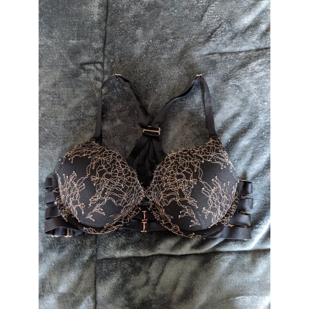 Victoria's Secret Push-Up Front Close Bra 32C